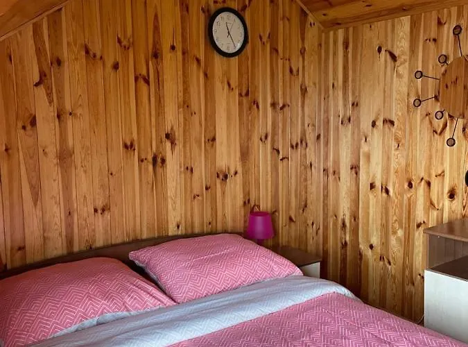 Zenek Semesterbostad